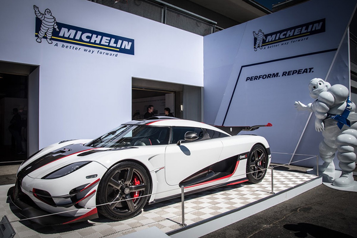 Sieu xe Koenigsegg One:1 cuoi cung, dau tien tren dat My-Hinh-11